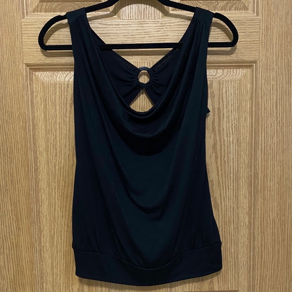 Wet Seal backless tank top - Picture 3 of 5